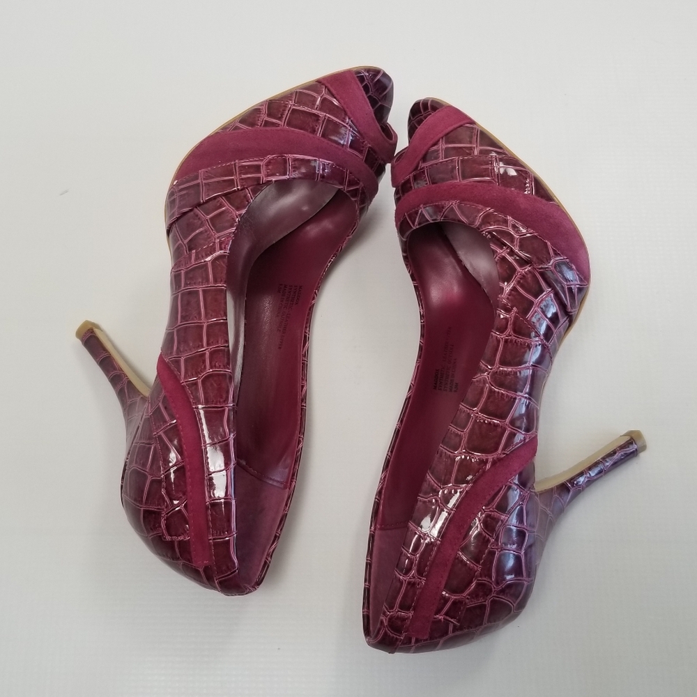 WHBM Maddox Croc Embossed Peep Toe Pumps Heels 9.5 - Picture 6 of 10